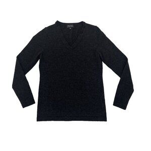 LORD & TAYLOR Extra fine 100 % Merino Grey‎ V Neck womans Luxury Knit XS